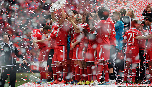 Konfetti, Jubel, Heiterkeit: Die Bayern feiern den 23. Bundesliga-Titel