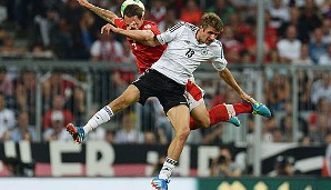 Thomas Müller musste sich zu Lande und in der Luft den tapfer kämpfenden Österreichern erwehren. Am Ende setzte er in seinem Heimatstadion den Schlusspunkt zum 3:0