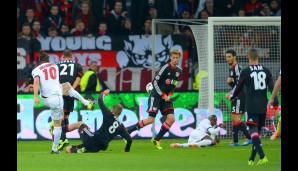 Dann geht es für Leverkusen dahin. Erst verwandelte Ibrahimovic einen Elfmeter, dann beförderte er die Kugel sehenswert in den Winkel