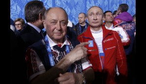 Big Wladi is watching you! Putin sah sich den Teamwettbewerb im Eiskunstlauf an - worauf Russlands Coach Alexey Mishin noch mal eindeutig hinwies