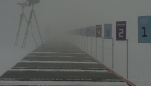 Der 15 km Massenstart der Biathlon-Männer wird wegen des Nebels von Sonntag auf Montag verlegt