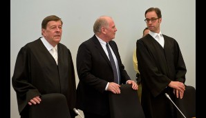 Hoeneß und seine Anwälte müssen sich etwas einfallen lassen: Die Luft für den FCB-Präsidenten wird immer dünner