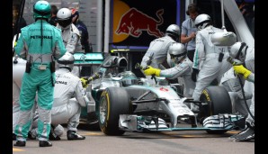 Nico Rosberg nutzt wie alle anderen Spitzenpiloten die Gunst der Stunde und wechselt die Reifen