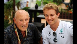 Nico Rosberg posiert vor dem Rennen mit Sir Stirling Moss, der in zehn Jahren Königsklasse vier Vizeweltmeistertitel holte