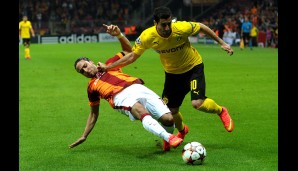 Galatasaray war den Dortmundern in allen Belangen unterlegen. Hier behauptet Henrikh Mkhitaryan den Ball