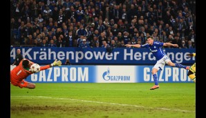 Huntelaar dreht die Partie - Schalke in Führung