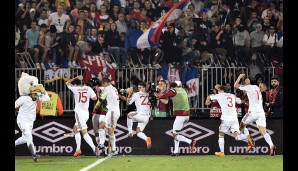 Die albanischen Spieler retteten sich im Sprint in Richtung Kabine