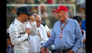 Hamilton und Niki Lauda hatten schon vor dem Grand Prix viel Grund zum Lachen. Ein Schelm, wer Böses denkt...