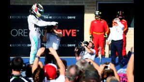 Derweil ließ sich Lewis Hamilton als Sieger feiern - sein zweiter Sieg in Austin machte ihn zum erfolgreichsten Briten der Formel-1-Geschichte