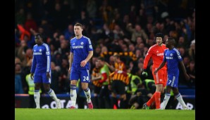 Während Bradford im Hintergrund feiert, können es die Spieler von Chelsea nicht glauben. Die Mannschaft von Jose Mourinho führte schon mit 2:0...