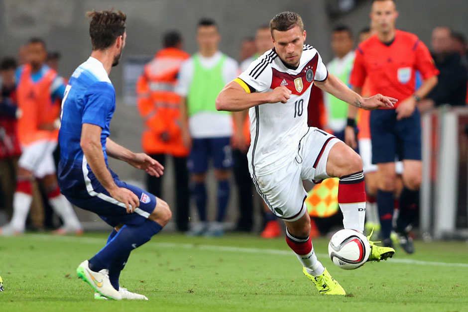 Lukas Podolski durfte ab der zweiten Hälfte ran und übernahm die Kapitänsbinde