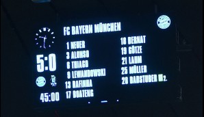 Die elf Helden des Bayern-Wunders grüßten in Weiß auf Schwarz von der Anzeigetafel - und der Halbzeit-Spielstand brannte sich in die portugiesischen Seelen