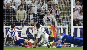 Denn in der 88. Minute schoss Chicharito, die kleine Erbse, sein Real Madrid ins Halbfinale. Ronaldo bereitete die Bude sehenswert vor