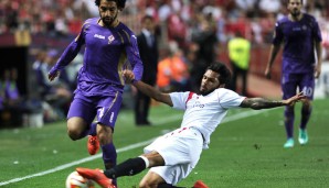 Der Ex-Basler Salah sollte über Außen für Druck sorgen und Mario Gomez mit Bällen füttern
