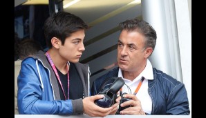 Jean Alesi stellte seinen Junior Giuliano mal im Paddock vor. Der Junge rockt gerade die französische Formel 4