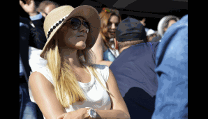 Djokovics Frau Jelena Ristic blickte dennoch etwas skeptisch drein