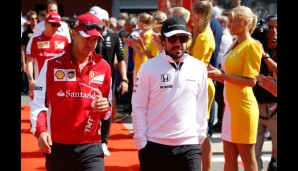 Ungewohntes Bild am Renntag: Sebastian Vettel und Fernando im freundschaftlichen Gleichschritt
