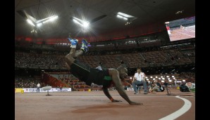 Julius Yegos Hechtsprung nach seinem siegbringenden Speerwurf