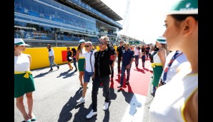 ITALEIN-GP: Nico Rosberg will von dem ganzen Trubel - insbesondere der hübschen Damen um ihn rum - nichts wissen