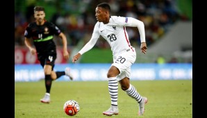 Anfang September 2015 gab er sein Debüt in Frankreichs A-Nationalmannschaft beim Freundschaftsspiel in Portugal