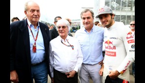 Carlos Sainz jr. musste allerdings gleich weiter. Sein ehemaliger König Juan Carlos besuchte mal wieder Bernie Ecclestone und traf sich gleich mit "seinen" Fahrern