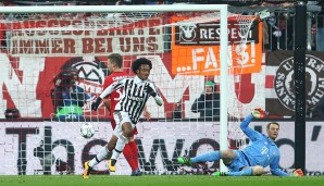 Tore schießen leicht gemacht: Morata sprintet unbeschwert an fünf Bayern vorbei, Juan Cuadrado besorgt das 2:0