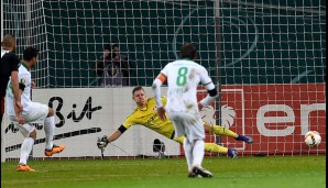 Den Treffer zum 2:1 erzielte Claudio Pizarro für Werder vom Punkt. Für seine Notbremse hatte Bayers Wendell zuvor Rot gesehen