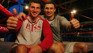Die beiden Brüder bilden seit jeher ein eingespieltes Team - zu einem Duell im Ring kam es wegen Mama Klitschko nie