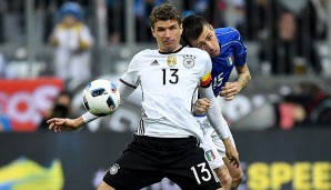 Thomas Müller durfte in seinem 70. Länderspiel zum ersten Mal die Kapitänsbinde tragen - wenn auch falsch herum