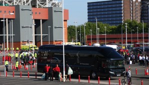Später verließ auch der Mannschaftsbus von Bournemouth das Stadion. Das Spiel wurde zwei Tage später erneut angesetzt