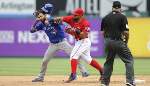 Zwischen den Texas Rangers und den Toronto Blue Jays kommt es zu einem spannenden Duell. In Erinnerung bleibt jedoch etwas anderes: Texas' Rougned Odor verpasst Jose Bautista eine scheppernde Rechte!