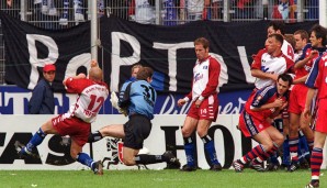 2000/01 gab's nicht nur ein legendäres Meisterschaftsfinale mit den Bayern und Schalke, sondern dank der Kirch-Gruppe auch 355 Mio. Euro an TV-Geld
