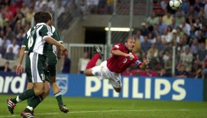 2000 in Belgien und den Niederlanden: Nach der WM 1998 musste Berti Vogts gehen, Erich Ribbeck übernahm. Deutschland startet mit einem 1:1 gegen Rumänien und verliert gegen England