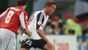 Mit 21 Jahren und 134 Tage schafft es Kimmich gerade noch in die Top 10 der jüngsten deutschen EM-Debütanten. Der jüngste war übrigens Lukas Podolski 2004 (19 Jahre, 19 Tage gegen Tschechien)