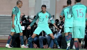 Nimmt man die Qualifikationsrunden hinzu, ist aber ein anderer Spieler Rekordtorschütze: Cristiano Ronaldo kommt hier auf insgesamt 26 Tore für Portugal