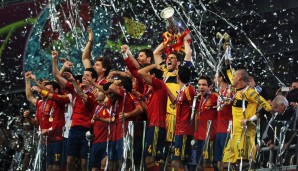 Längste Serie ohne Pleite: Spanien. Die Übergeneration wurde nicht nur 2008 und 2012 Europameister, sondern blieb 12 Spiele ohne Niederlage (2 Elfmeterschießen). Kommen 2016 weitere dazu?