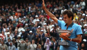 Roger Federer folgte zehn Jahre später: Der bisherige Rekordhalter mit 17 Slams konnte 2009 den fehlenden Titel von Roland Garros erringen