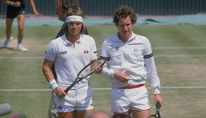 John McEnroe (r.) ist bis heute mit 149 Turniersiegen Rekordhalter im Profi-Tennis. 1983 gewann er das Einzelfinale gegen den neuseeländischen Modegott Chris Lewis mit