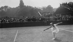 Das erste Finale mit deutscher Beteiligung steigt 1931 und ist ein deutsches Duell: Die amtierende French-Open-Championesse Cilly "Awesome" Aussem schägt Hilde Krahwinkel 6:2, 7:5.