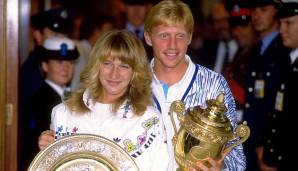 Das Jahr 1989 wird zum totalen deutschen Siegeszug. Boris, der insgesamt drei Mal in Wimbledon gewinnt, schlägt Edberg 6:0, 7:6, 6:4, Steffi bezwingt Navratilova 6:2, 6:7, 6:1.
