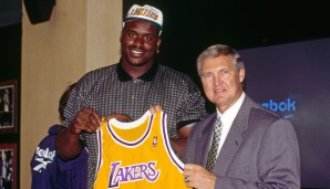 PLATZ 1: Obwohl er schon in Orlando dominierte, wechselte Shaquille O'Neal 1996 zu den Lakers. Zu Beginn des Jahrtausend war er zusammen mit Kobe eines der besten Duos aller Zeiten. Er holte drei Titel und wurde jedes Mal Finals MVP