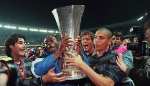 Er verteidigte den Weltfußballer-Titel, wurde zu Europas Fußballer des Jahres und gewann 1998 auch den UEFA Cup