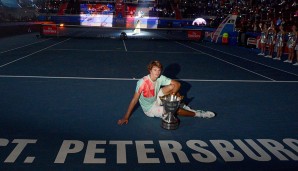 Bockstark, Junge! Mit 19 Jahren und 158 Tagen hat Alex Zverev in St. Petersburg im Finale gegen Stan Wawrinka das erste ATP-Turnier seiner Karriere gewonnen