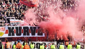 Auch im Stadion gab es dann viel Rauch zu sehen - diesmal waren die Stuttgarter Anhänger aber dafür verantwortlich