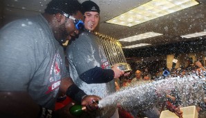 Ein gewohntes Bild für Ortiz bei den Red Sox: Schampus-Partys nach großen Triumphen. Papi war dafür immer bestens mit der Schutzbrille ausgestattet