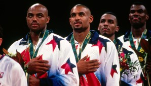 1996 hatte Hill die Ehre, sein Land an der Seite von Charles Barkley, Karl Malone, Reggie Miller, Shaquille O'Neal und anderen bei den Olympischen Spielen in Atlanta zu vertreten. Nach acht deutlichen Siegen baumelte um Hills Hals die Goldmedaille