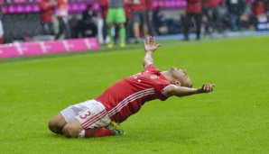 3. Spieltag: Auch das bayrische Derby gegen Ingolstadt entscheiden die Bayern 3:1 für sich. Unter anderem Rafinha trifft. In der Vorwoche hatten die Bayern im ersten Champions-League-Spiel Rostov 5:1 weggefegt