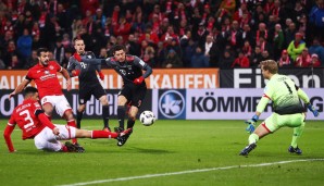 13. Spieltag: Nach vier Minuten liegen die Bayern in Mainz hinten, machen es danach aber kurz und schmerzlos: Doppelpack Lewandowski und Treffer von Robben zum 3:1-Sieg