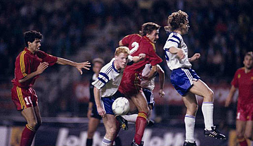 Letztes Länderspiel der DDR: Am 12. September 1990 gewinnt die Ost-Mannschaft 2:0 in Belgien. Zweifacher Torschütze ist Matthias Sammer (M.)