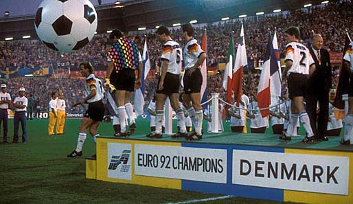 Von wegen unschlagbar: Beim ersten großen Turnier verliert Deutschland gegen die "McDonalds-Kicker" aus Dänemark im EM-Finale 92